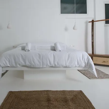 Guest house Arktos White