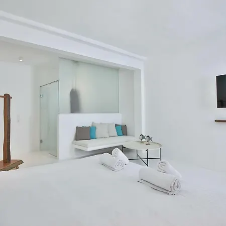 Arktos White Guest house